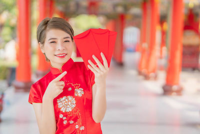 Portrait of a smiling young woman