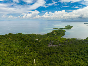 Tropical landscape with islands and bays. seascape in the tropics. borneo, sabah, malaysia.