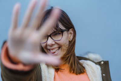 Woman wearing eyeglasses