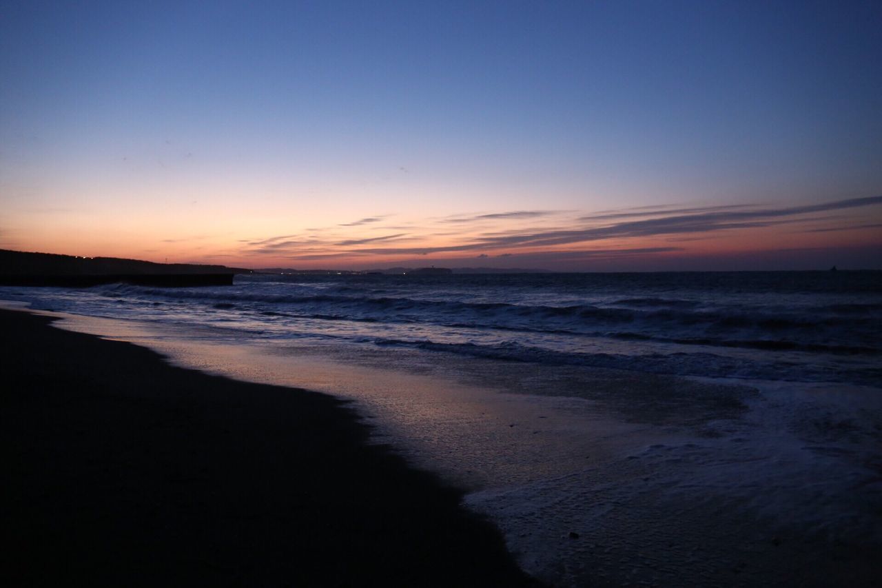 sea, beach, horizon over water, water, tranquil scene, scenics, shore, tranquility, sunset, beauty in nature, sand, sky, nature, idyllic, coastline, wave, copy space, calm, dusk, remote