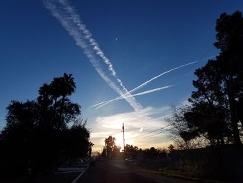 vapor trail