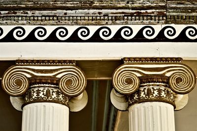 Architectural columns