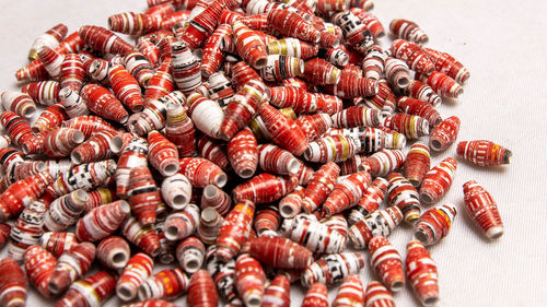 Paper beads in the making