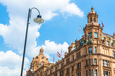 Harrods department store at brompton road in knightsbridge south kensington