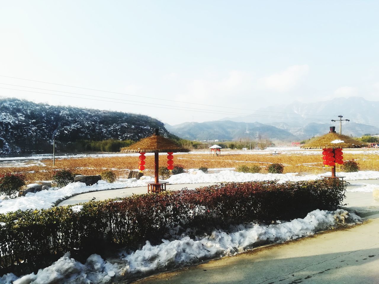 SCENIC VIEW OF MOUNTAINS AGAINST CLEAR SKY