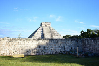 View of old ruin building against sky