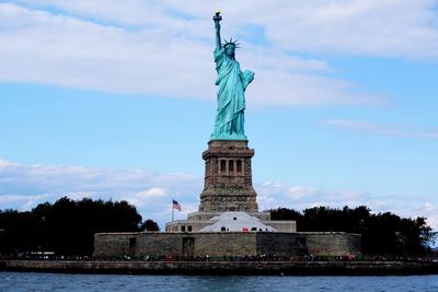Statue of liberty against sky