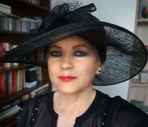 Portrait of woman in hat