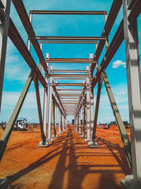 View through a pipe rack for oil distribution