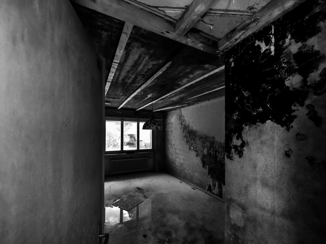 darkness, black, architecture, white, black and white, abandoned, indoors, built structure, monochrome, light, house, monochrome photography, building, damaged, old, no people, rundown, window, wall - building feature, decline, ruined, deterioration, ceiling, bad condition, home interior, day, history, domestic room, broken, weathered, destruction, dirt