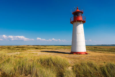 Lighthouse list-west