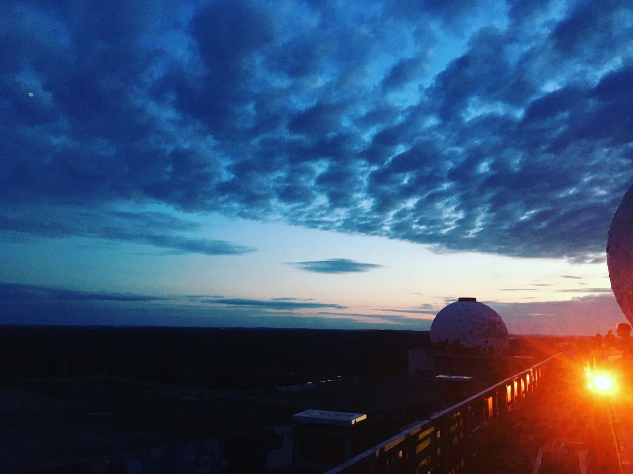 SCENIC VIEW OF SEA AGAINST SUNSET SKY