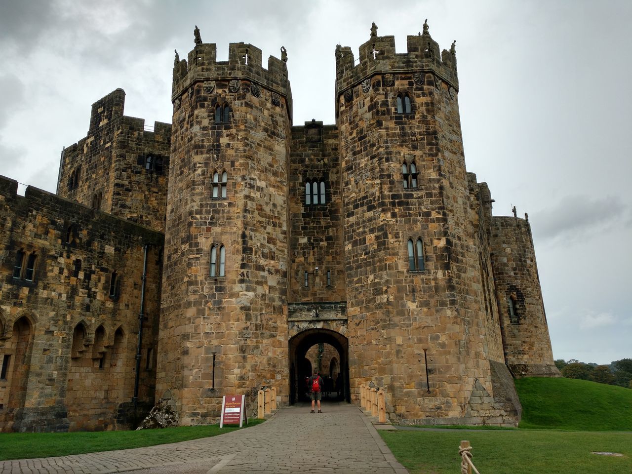 architecture, built structure, building exterior, window, arch, religion, history, church, place of worship, facade, the past, outdoors, old ruin, tower, medieval, day, tall, tourism, ancient, sky, the way forward, castle, local landmark