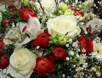 Close-up of roses bouquet