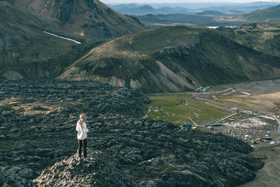 Standing high above the laugahraun lava flow