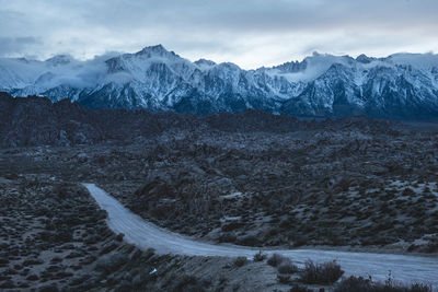 Desert boulders in the alabama hills in front of contiguous amer