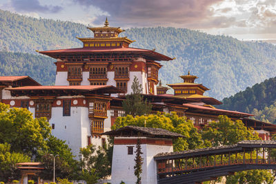 Amazing view of the famous punakha dzong in bhutan