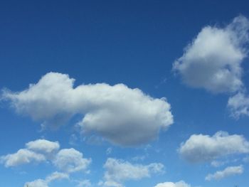 Low angle view of cloudy sky