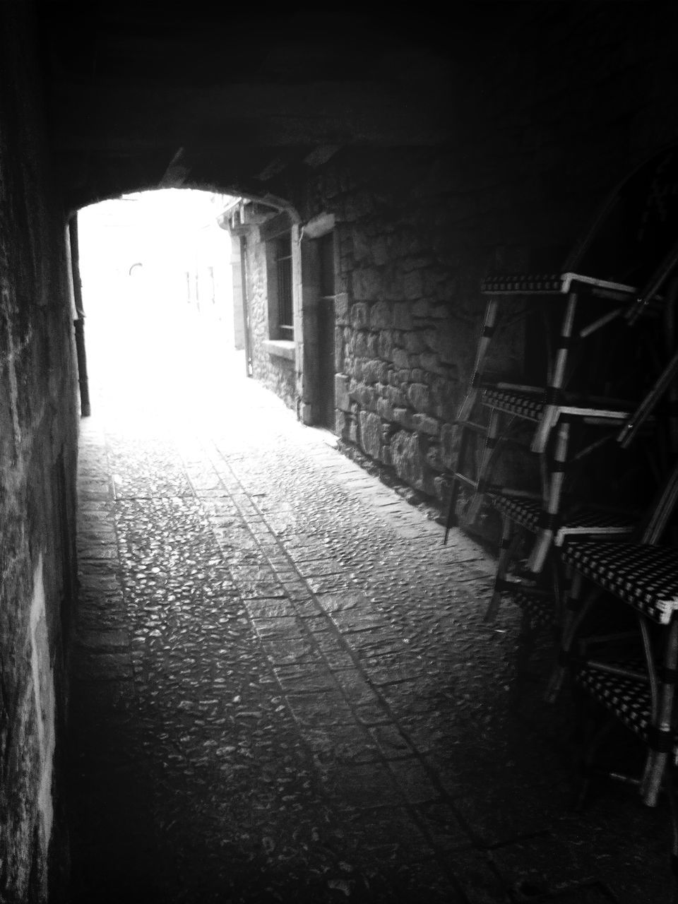 architecture, built structure, indoors, building exterior, the way forward, arch, building, wall - building feature, window, old, corridor, narrow, alley, abandoned, house, brick wall, day, archway, sunlight, wall