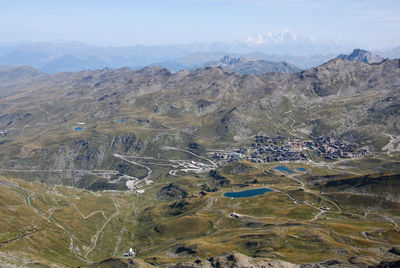 View of the heights of ménuires in summer in the tarentaise massif in the alps in france