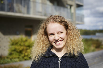 Smiling woman looking at camera