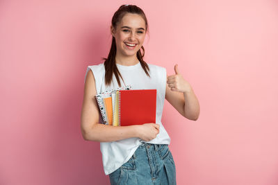 Portrait of a smiling young woman