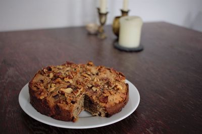 Walnut cake