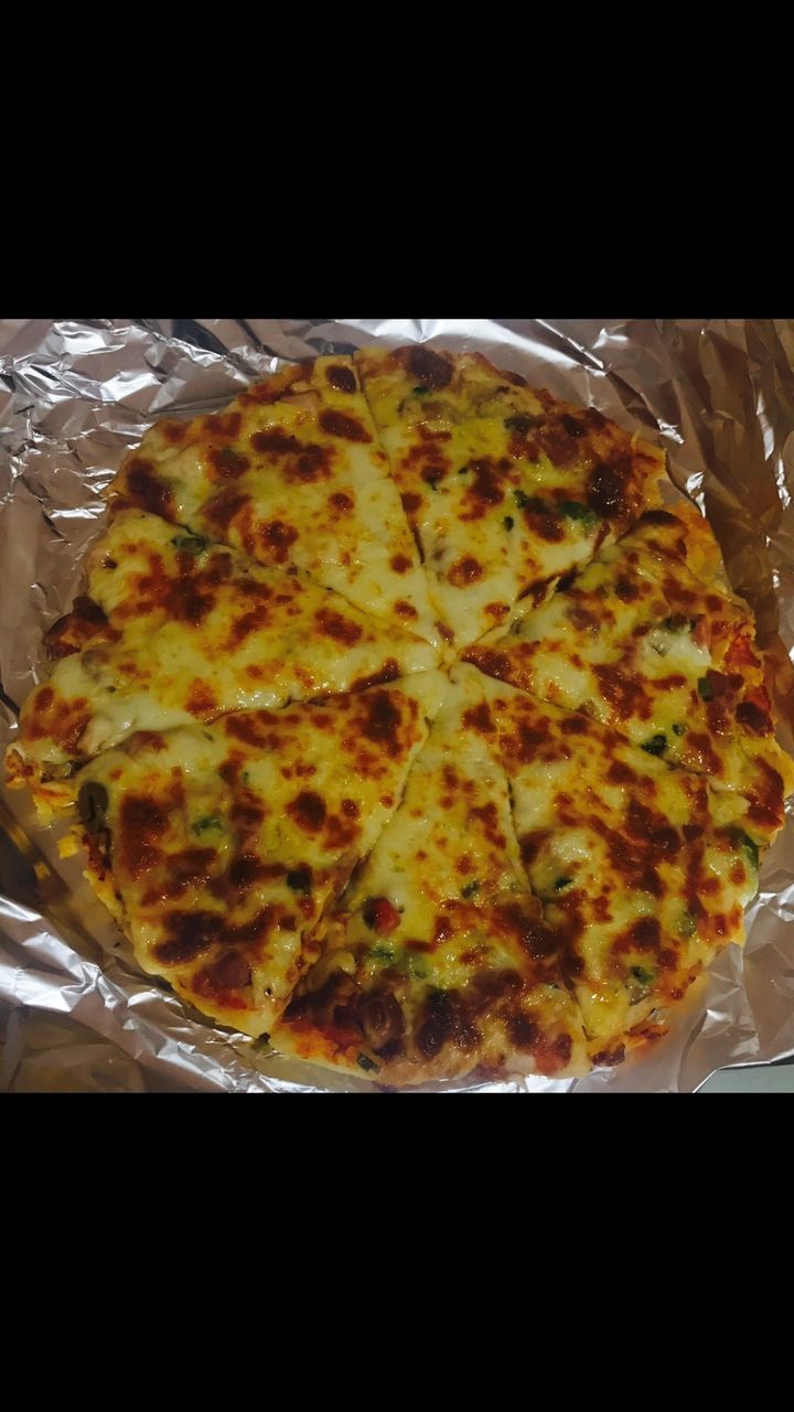 HIGH ANGLE VIEW OF SERVING FOOD IN PLATE