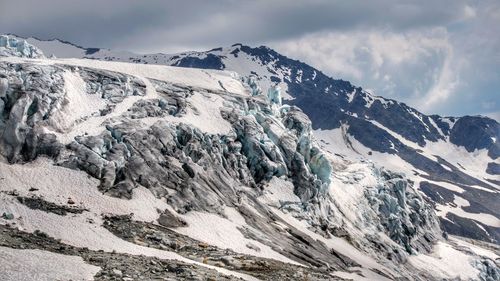 Scenic view of snowcapped mountains against sky. glacier neer albert premiere.