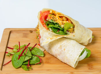 Close-up of fresh vegetables on cutting board