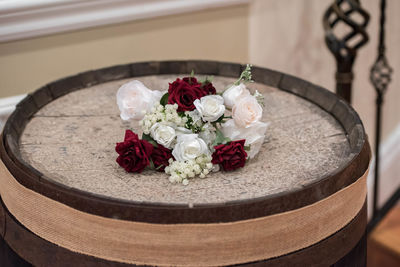 Close-up of rose bouquet on table