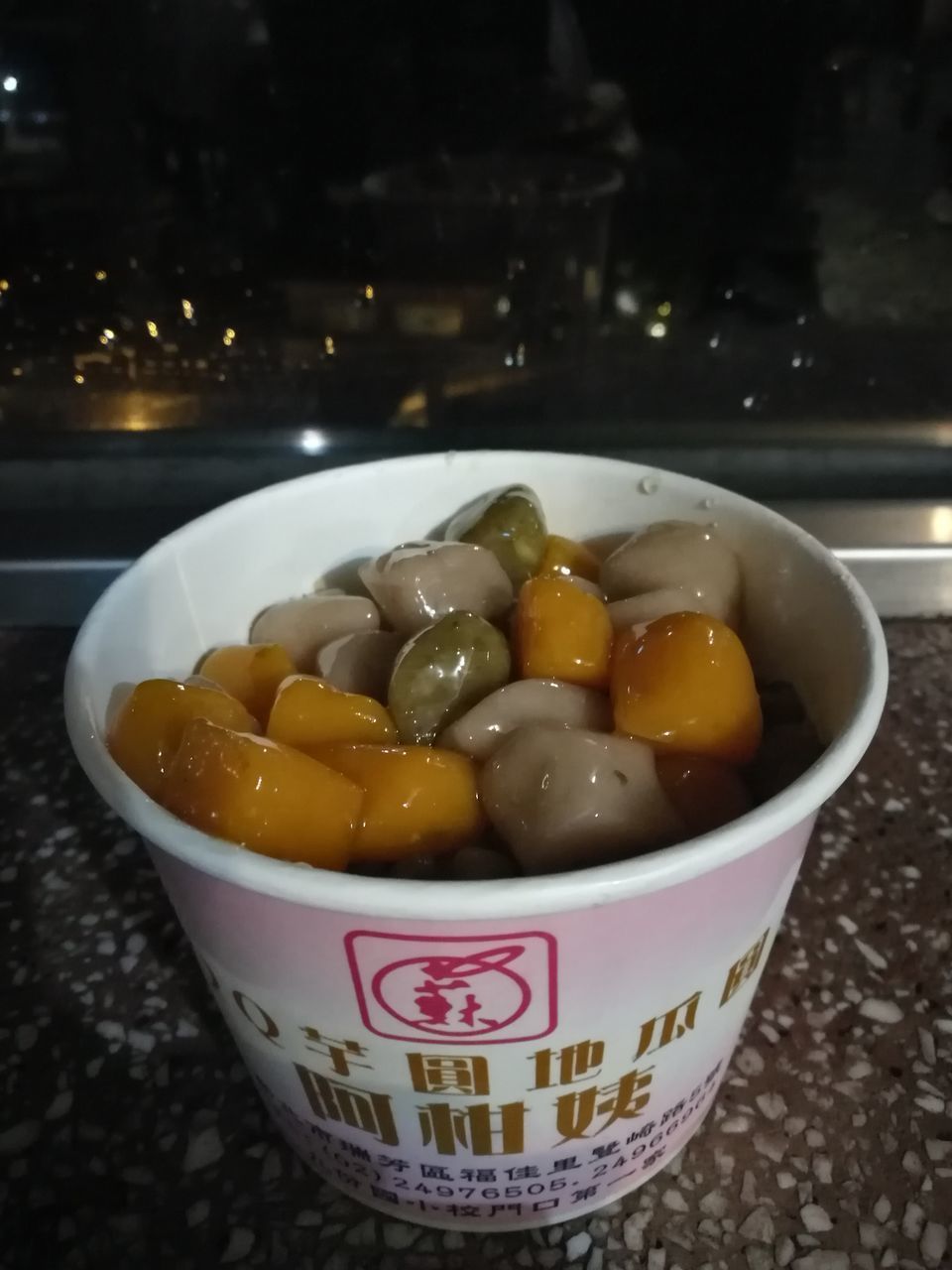 CLOSE-UP OF FRUITS IN BOWL