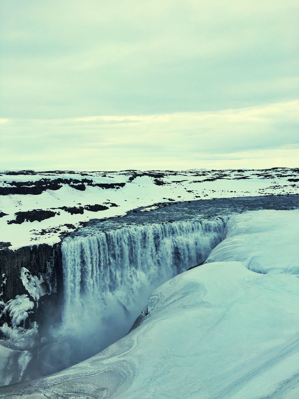 cold temperature, winter, snow, season, scenics, sky, beauty in nature, weather, frozen, tranquil scene, nature, tranquility, water, cloud - sky, ice, covering, white color, landscape, idyllic, non-urban scene