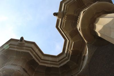 Low angle view of a statue of a building