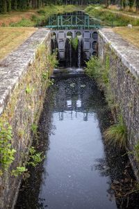 Canal lock in saint-aignan in brittany