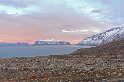 Twilight in the high arctic near cape dyer on baffin island in nunavut, canada