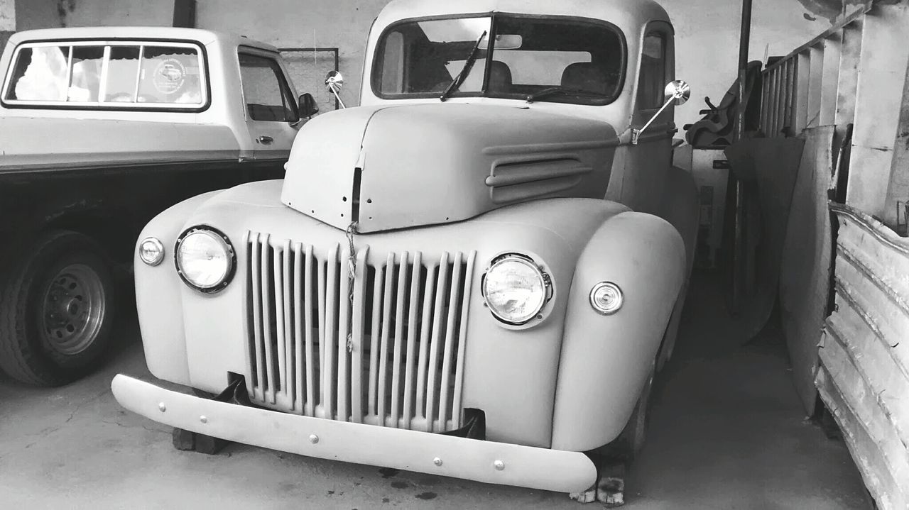 transportation, mode of transport, land vehicle, car, stationary, old-fashioned, retro styled, vintage car, old, no people, technology, day, parking, travel, abandoned, machinery, truck, outdoors, obsolete, metal