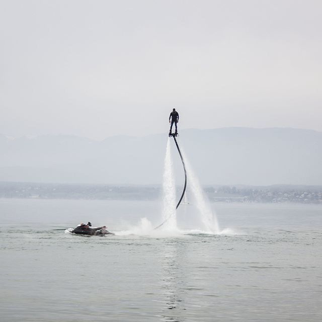 water, sea, waterfront, motion, clear sky, splashing, horizon over water, extreme sports, wave, nature, beauty in nature, surfing, scenics, copy space, adventure, leisure activity, speed, people