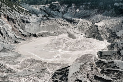 Scenic view of ratu crater in tangkuban parahu mountain