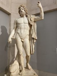 Prado museum sculpture 