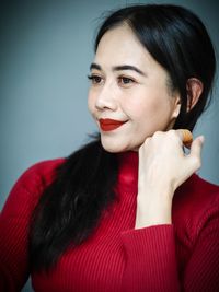 Portrait of a smiling young woman