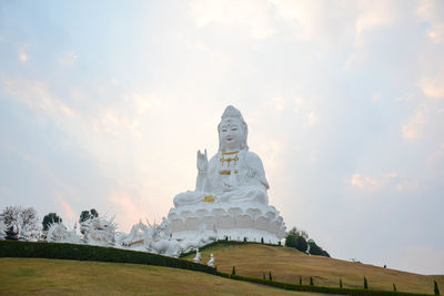 Beautiful white statues of the ancient guanyin are large