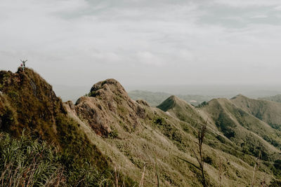 Scenic view of the multiple peaks of the trek to the top of mount batulao in the philippines 