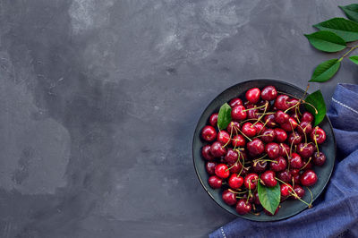 Directly above shot of strawberries in bowl on table