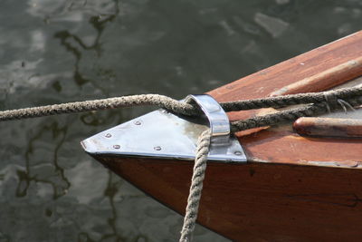 Close-up of rope tied on metal