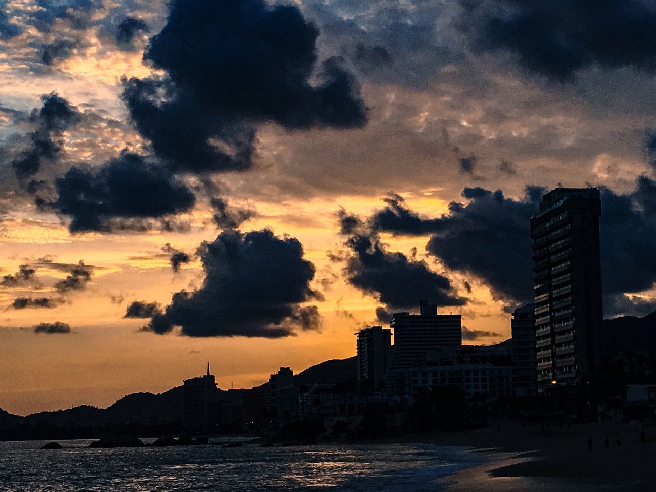 VIEW OF SUNSET OVER SEA