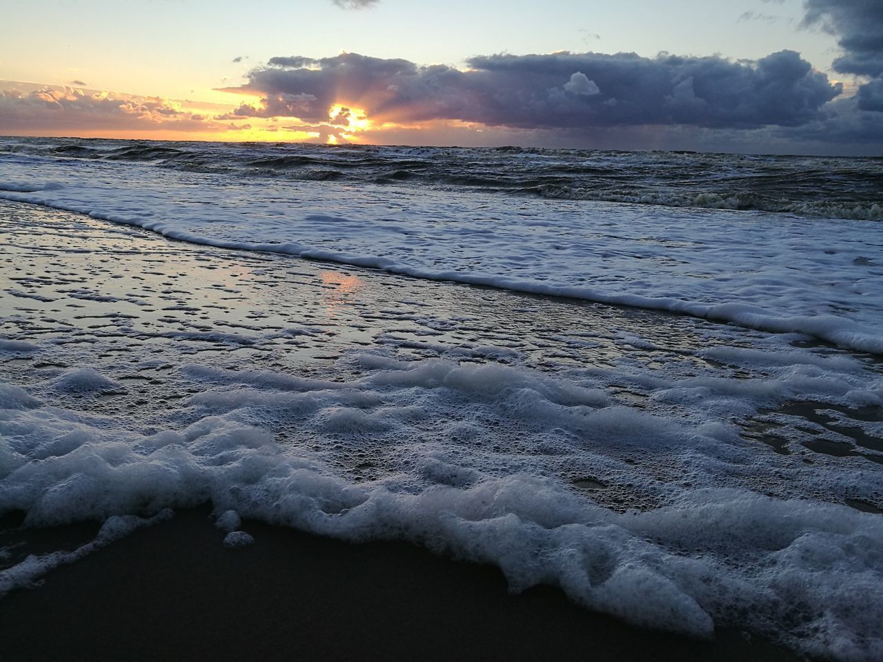 VIEW OF SEA DURING SUNSET