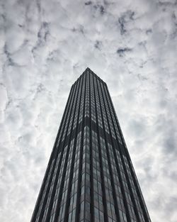 Low angle view of cloudy sky