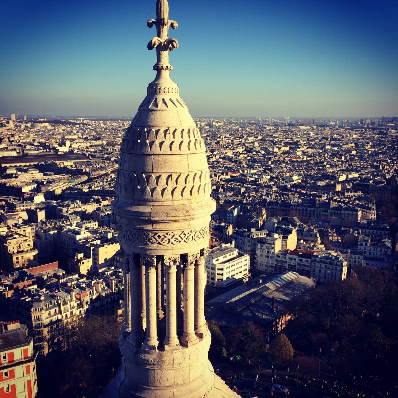 AERIAL VIEW OF A CITY BUILDINGS