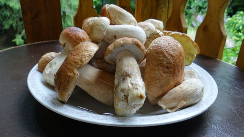 Close-up of edible mushroom in plate on table